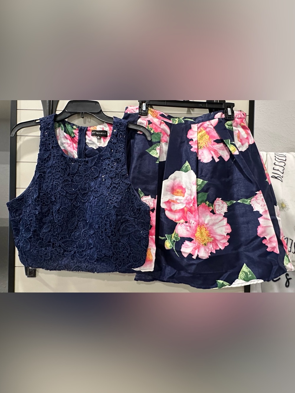 Like New Two-Piece Navy Floral Set - Lace Crop Top & Floral Skirt Sz 15 Juniors